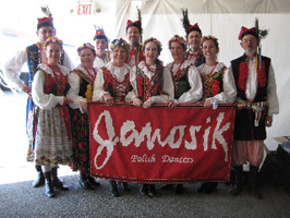 Janosik dancers